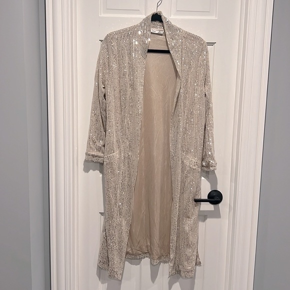 Dex Sparkle City Sequin Duster Cream Silver Sequin - Open Front Sequin Jacket - Picture 4 of 8